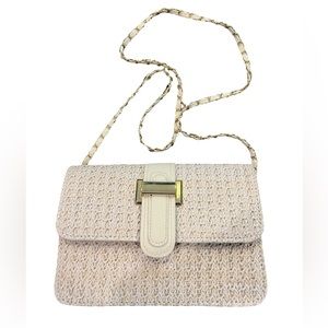 Woven shoulder bag
